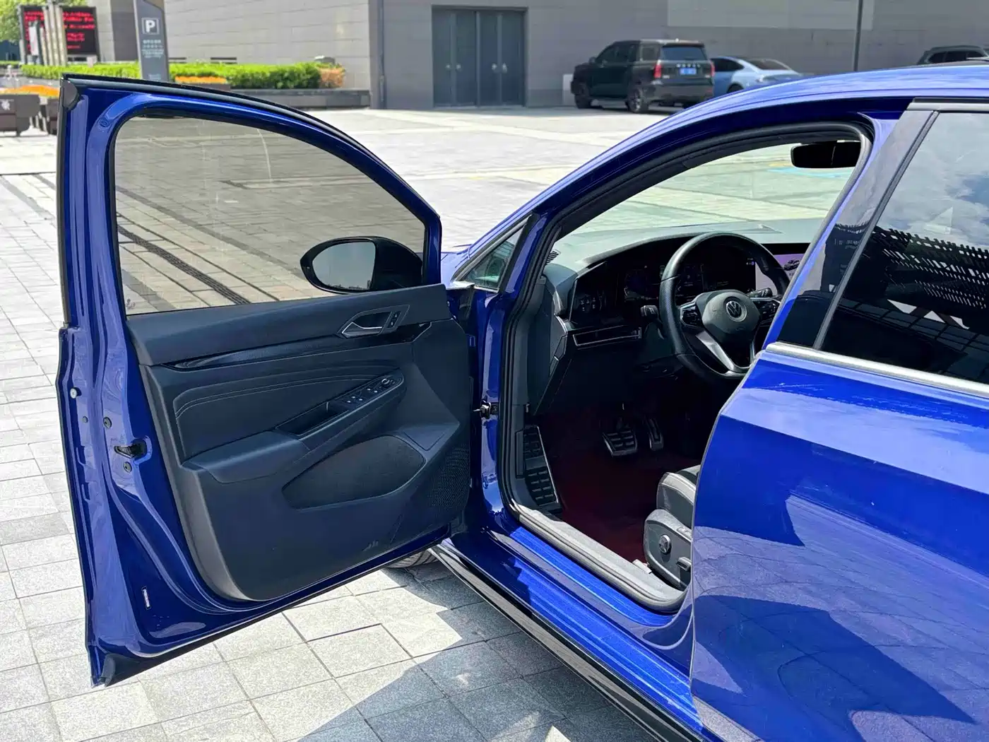 Volkswagen Golf 2021 280TSI DSG R-Line фото 19