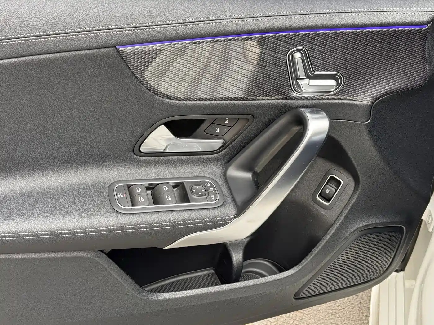 Mercedes-Benz A-Class 2021 A 200 L Sport Sedan Fashion Edition фото 8