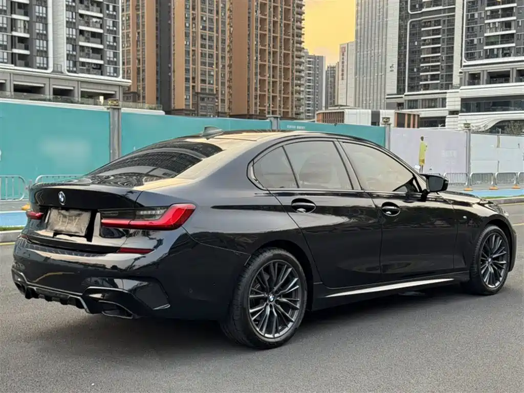BMW 3 Series 2021 325i M Sport Package фото 25