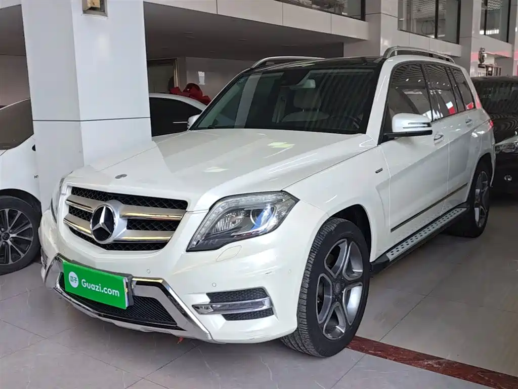 Mercedes-Benz GLK-Class 2015 GLK 300 4MATIC Fashion Ultimate Edition