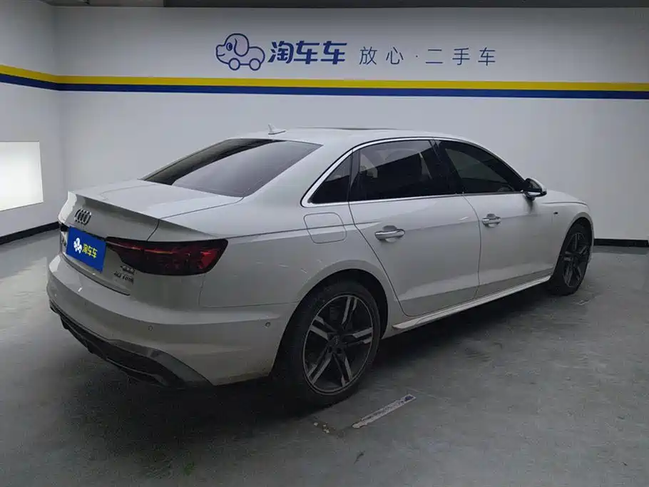 Audi A4L 2020 40 TFSI Luxury Dynamic фото 3