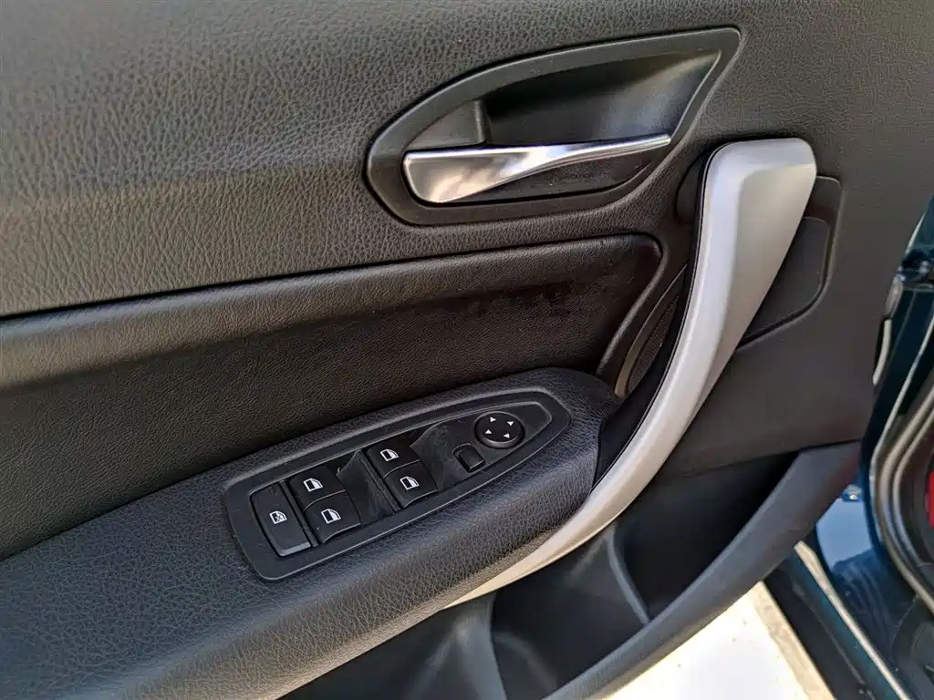 BMW 1 Series (Import) 2013 Facelift 118i Leading Model фото 15