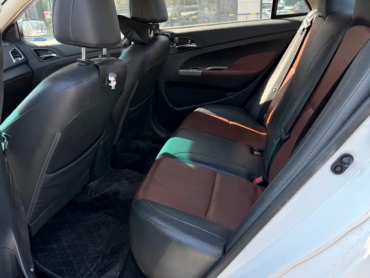 BYD F3 2015 Energy-saving Edition 1.5L Manual Luxury фото 8