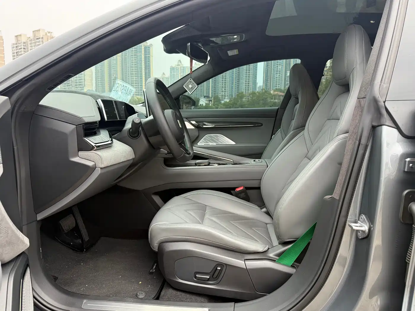 ZEEKR EXTREME KRYPTON 001