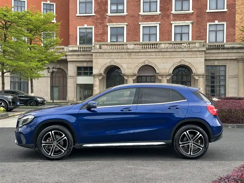 Mercedes-Benz GLA 2018 GLA 200 Fashion фото 11