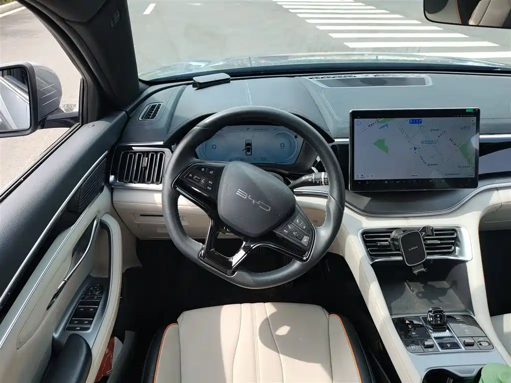 BYD Song PLUS PHEV 2024 Glory Edition DM-i 110km Flagship фото 3