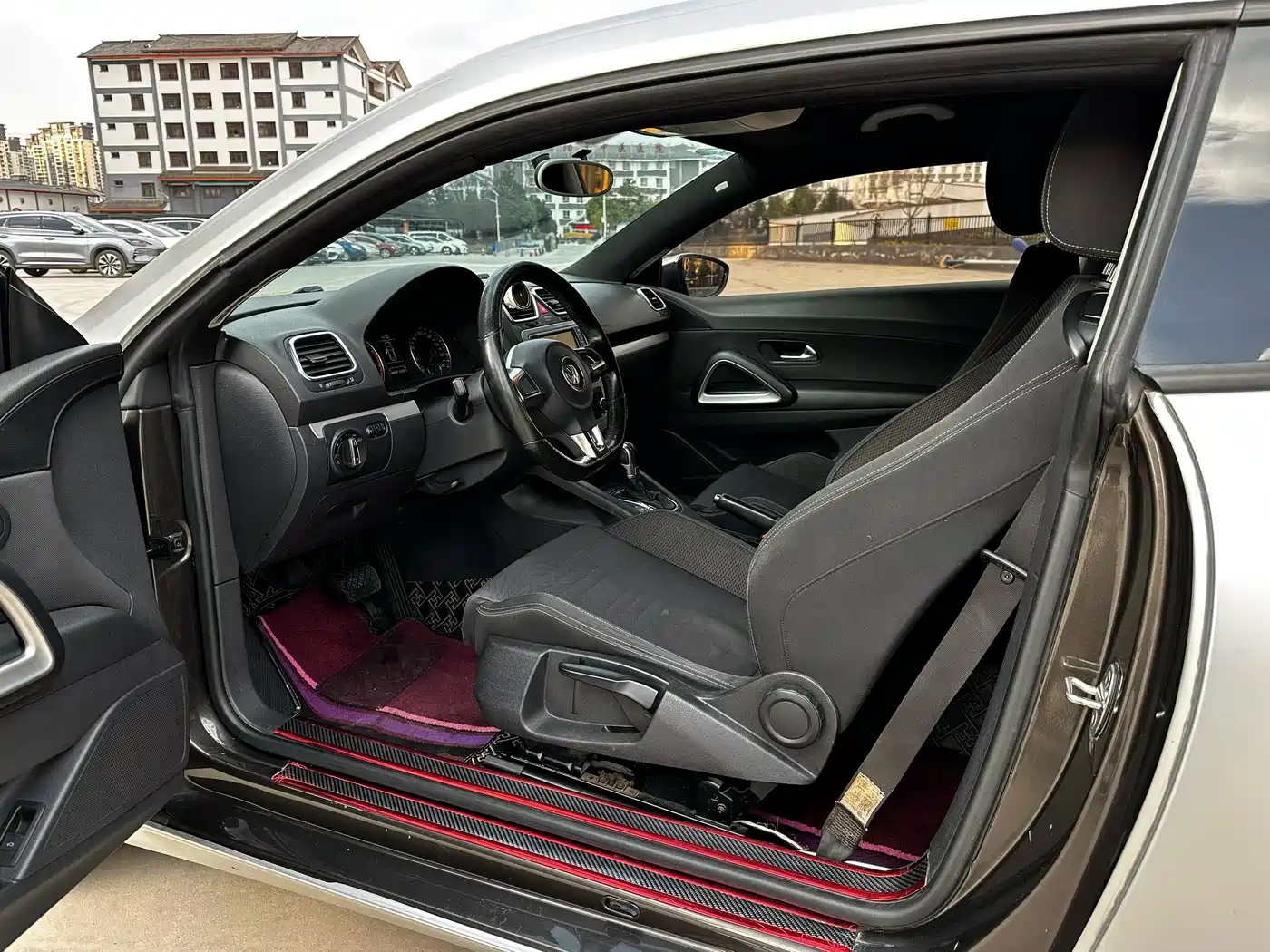 Volkswagen Scirocco 2011 1.4TSI Single Turbo Style Edition фото 4
