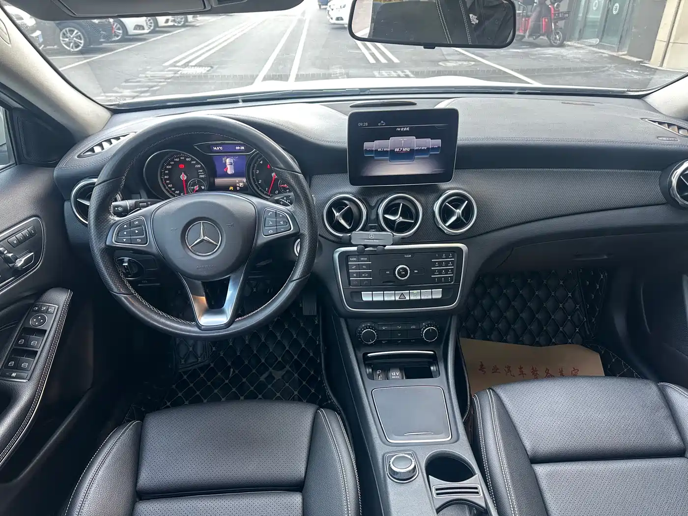 Mercedes-Benz GLA 2018 GLA 200 Fashion фото 9