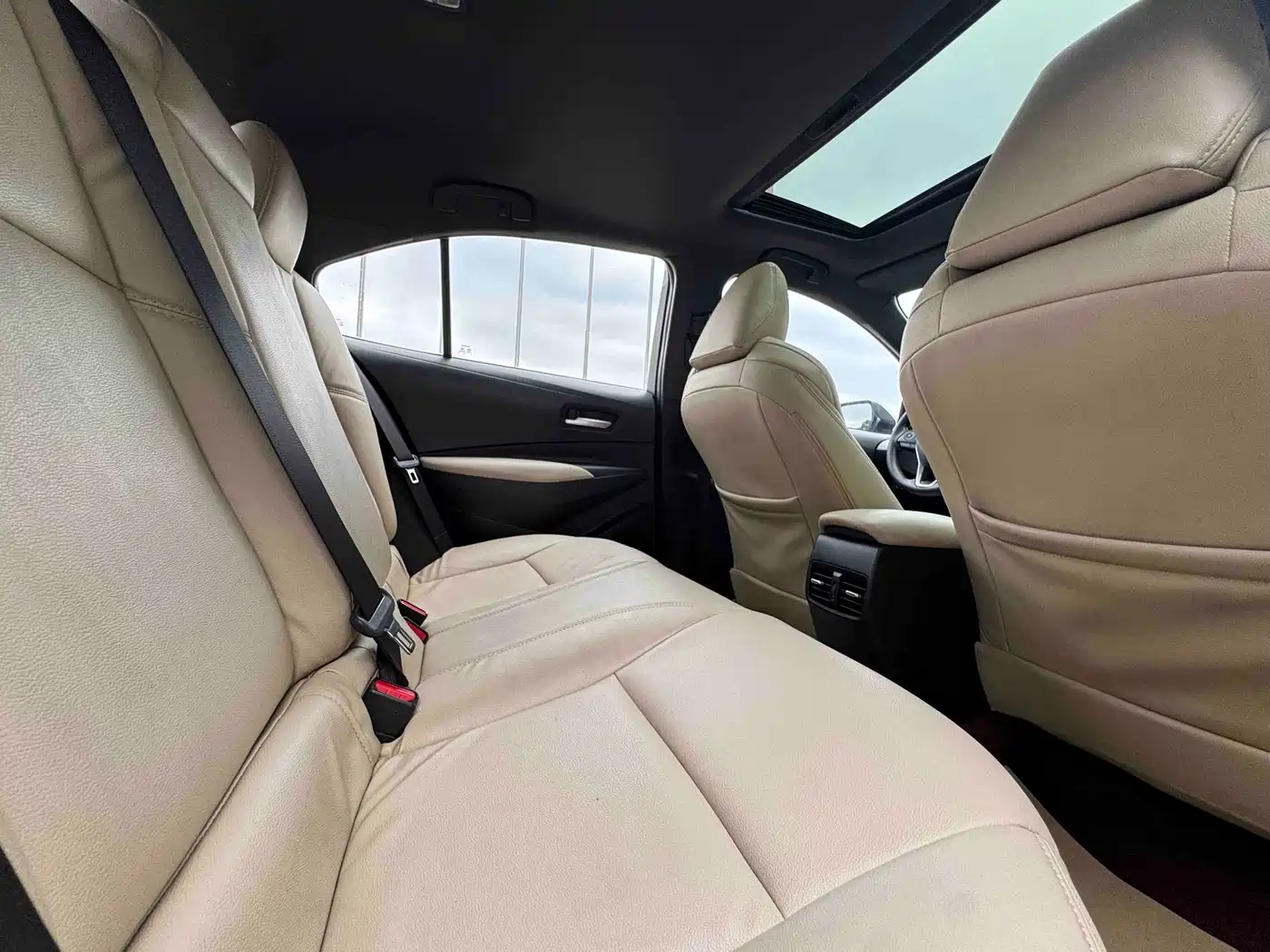 Toyota Levin 2021 185T CVT Luxury Edition фото 7