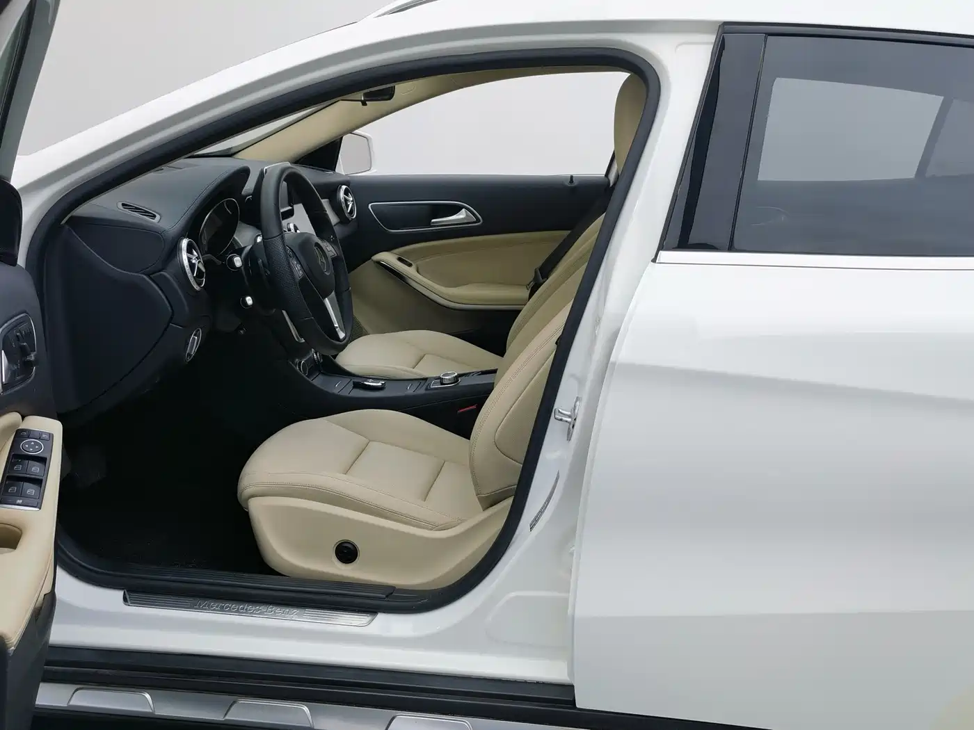 Mercedes-Benz GLA 2015 GLA 200 Fashion фото 5