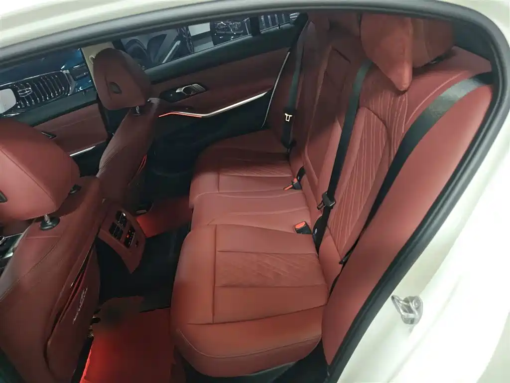 BMW 3 Series 2024 325Li M Sport Shadowline Package фото 17