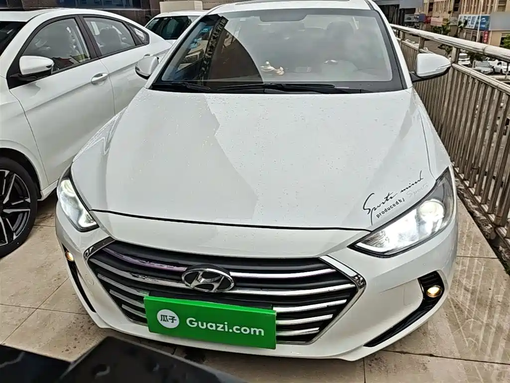 Hyundai Elantra 2016 Model 1.6L Automatic Smart Elite фото 3