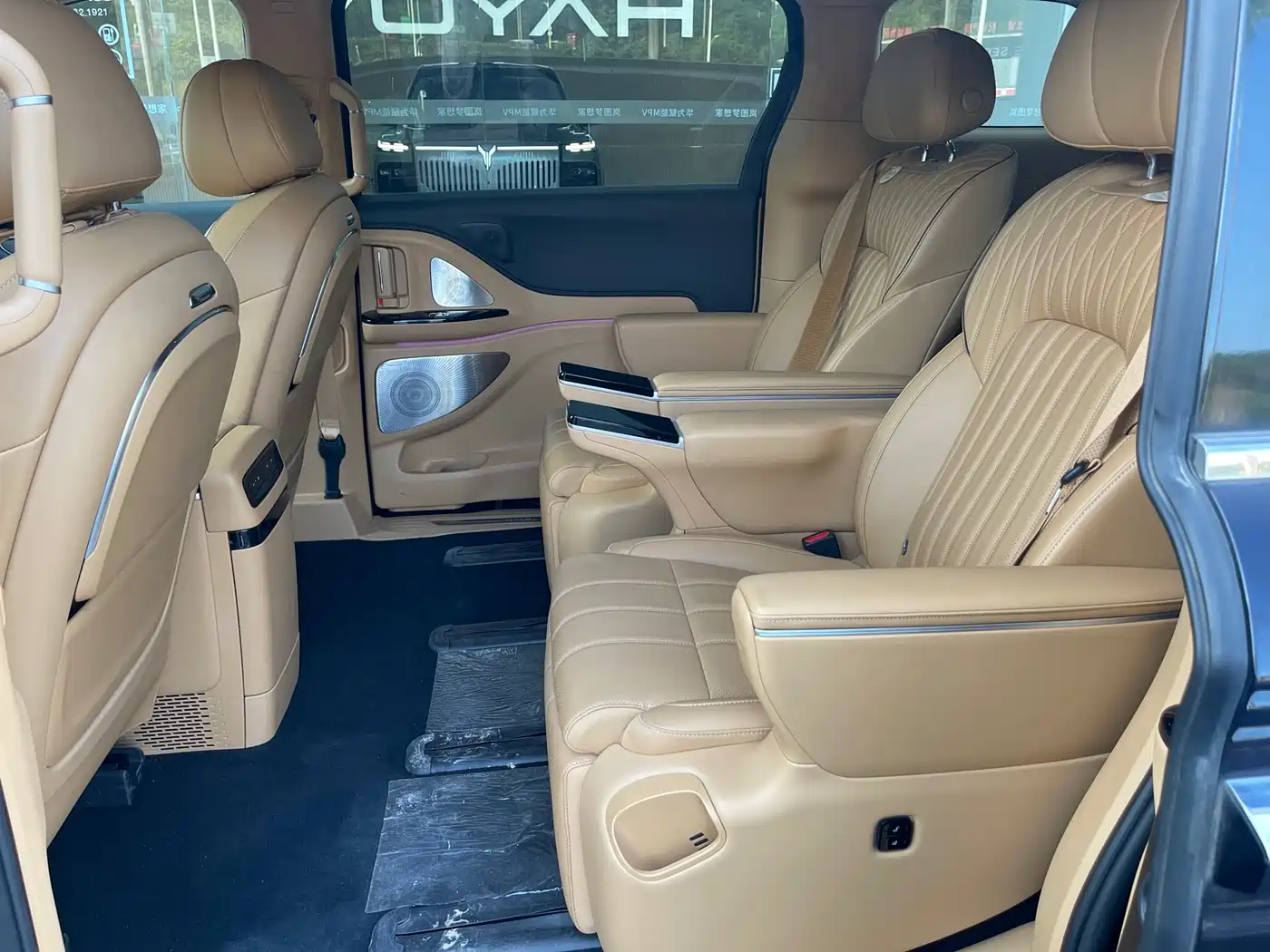 Voyah Auto Voyah Dreamer 2025 PHEV AWD Flagship Kunpeng Edition фото 20