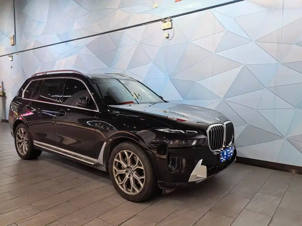 BMW X7 2025 2024 xDrive40i Leading Luxury Package