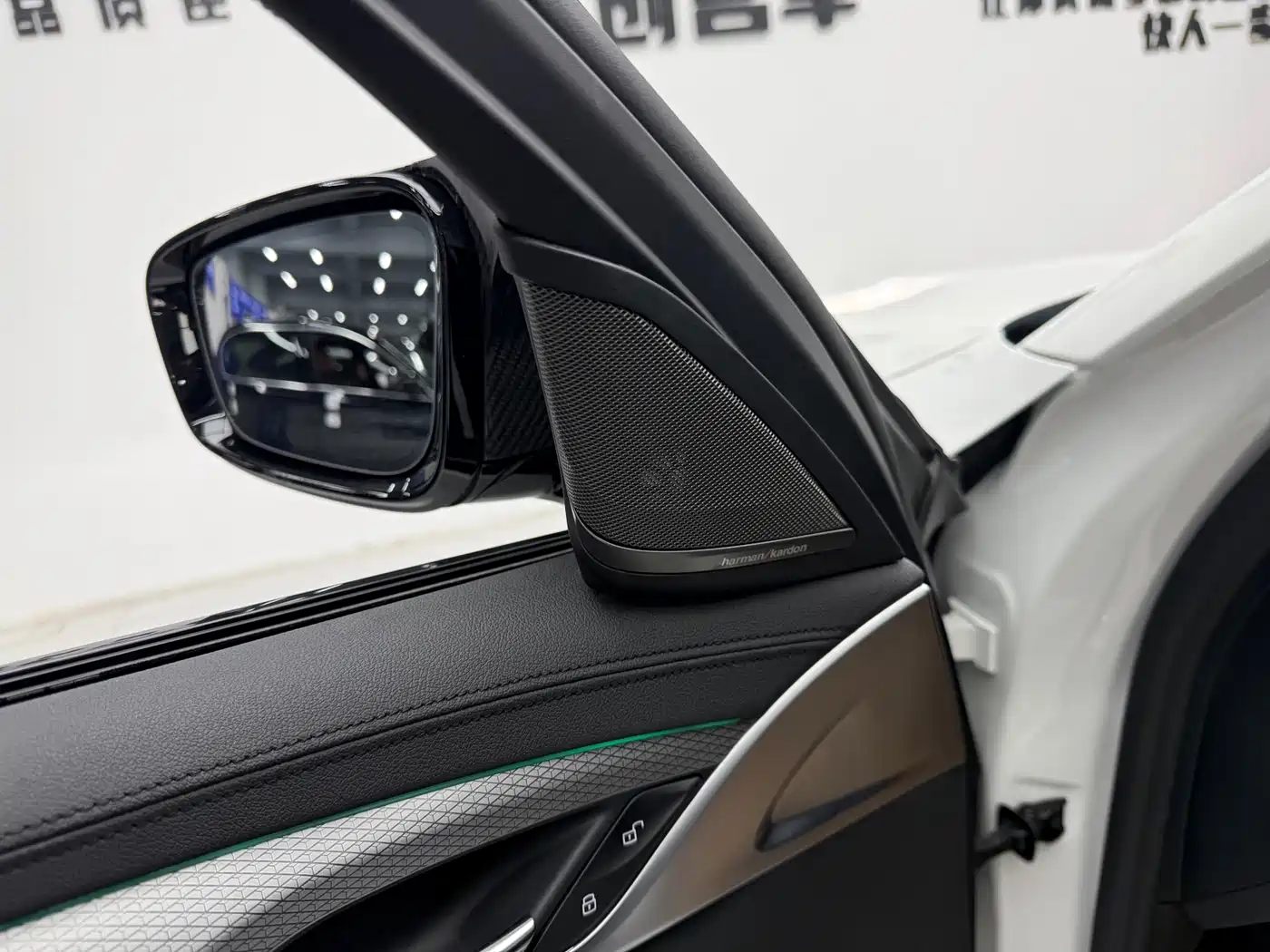 BMW 5 Series (Import) 2020 530i M Sport Package фото 12