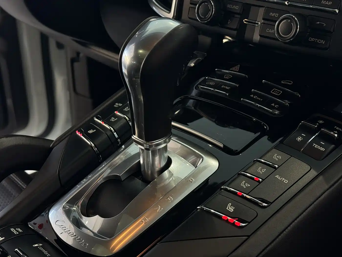 Porsche Cayenne 2014 Cayenne Platinum Edition 3.0T фото 11