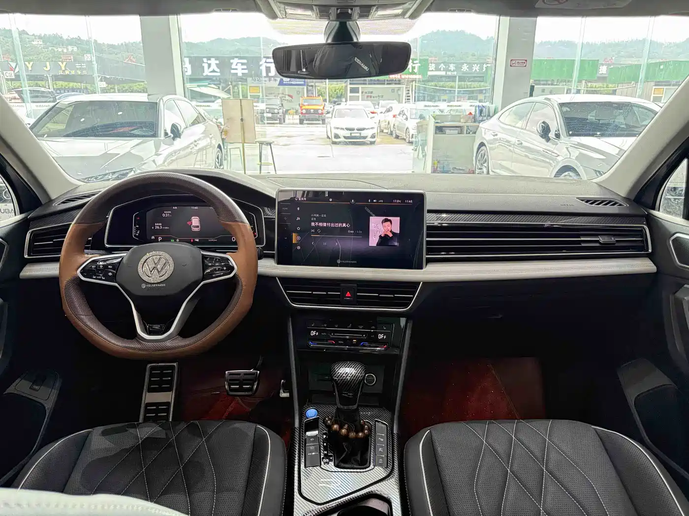 Volkswagen Tiguan L 2022 330TSI Auto 2WD R-Line Premium Edition фото 10