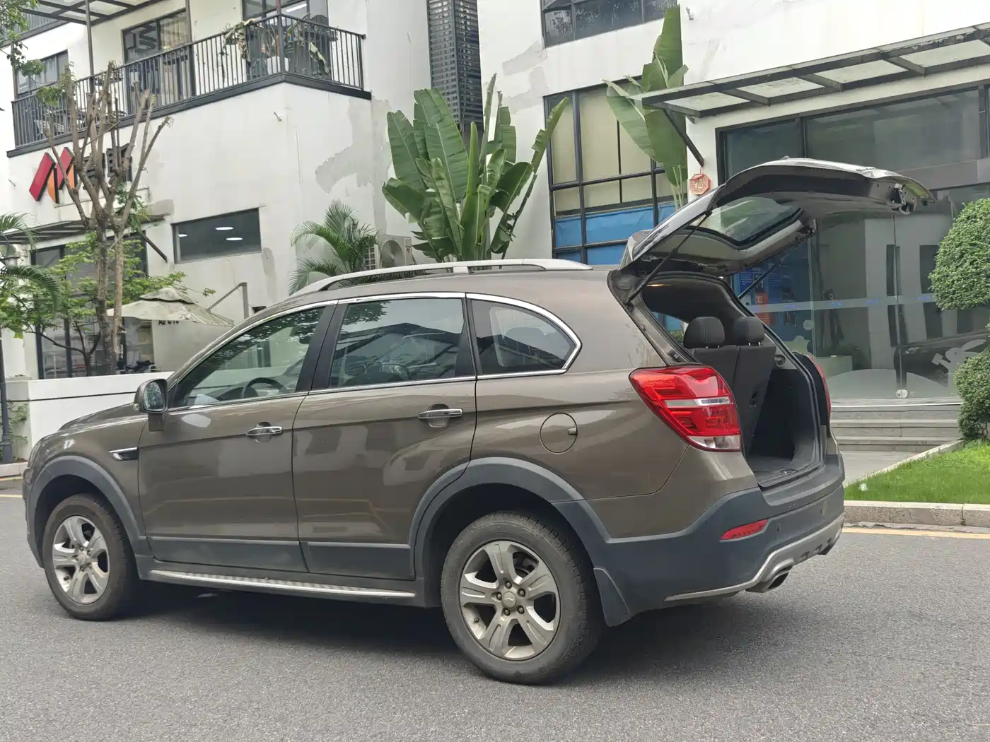Chevrolet Captiva 2017 2.4L 2WD Luxury Edition 7-Seater фото 37