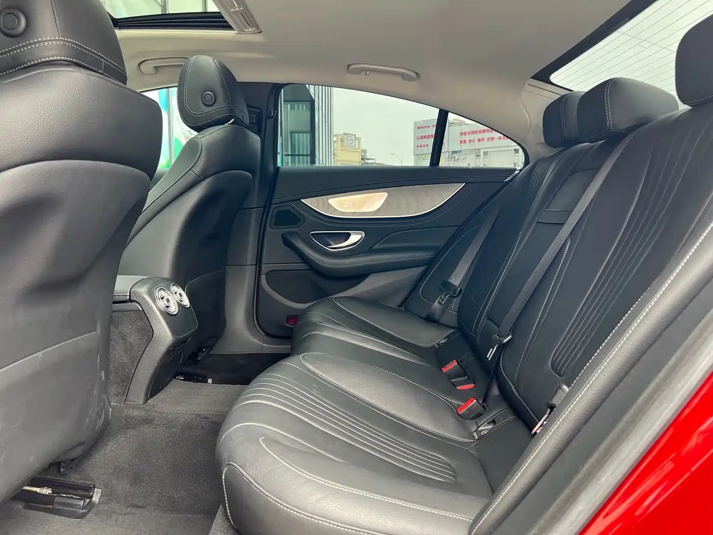 Mercedes-Benz CLS 2018 CLS 300 Luxury фото 19