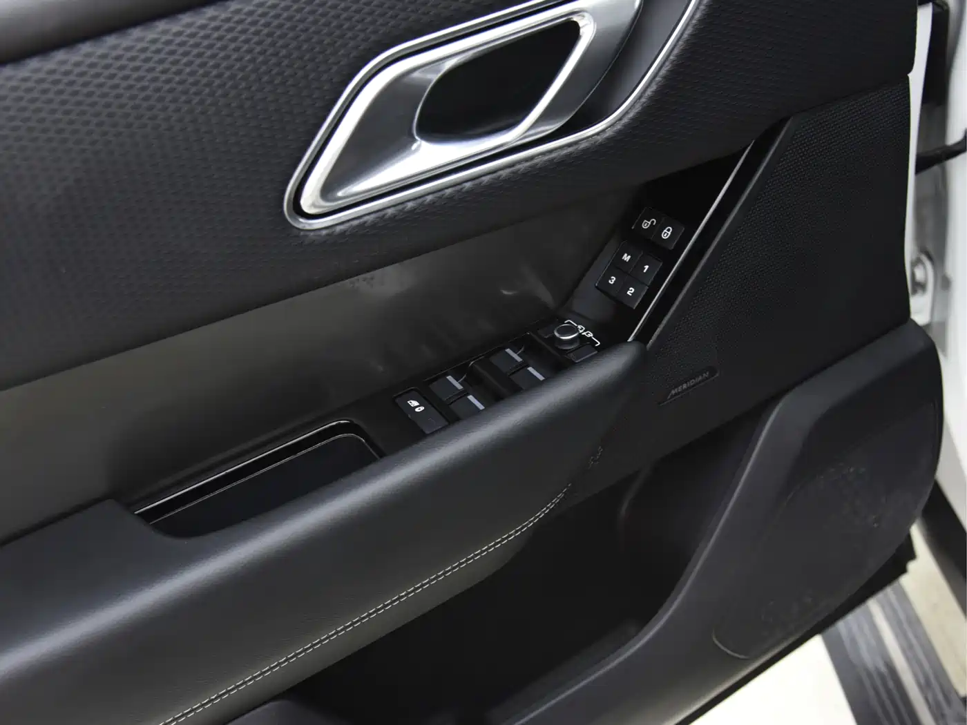 Land Rover Range Rover Velar 2017 P380 S фото 6