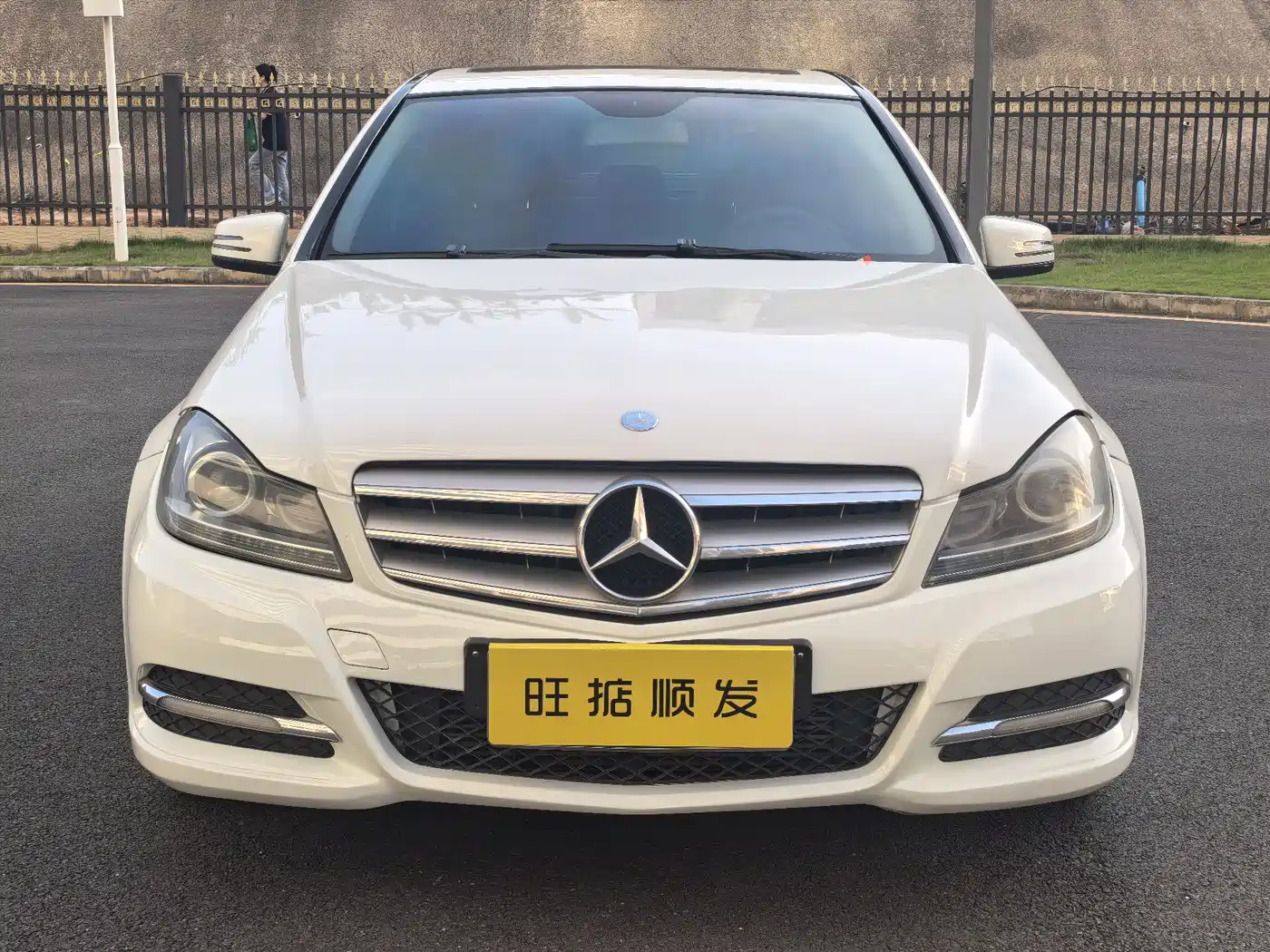Mercedes-Benz C-Class 2011 C 180K Classic фото 2