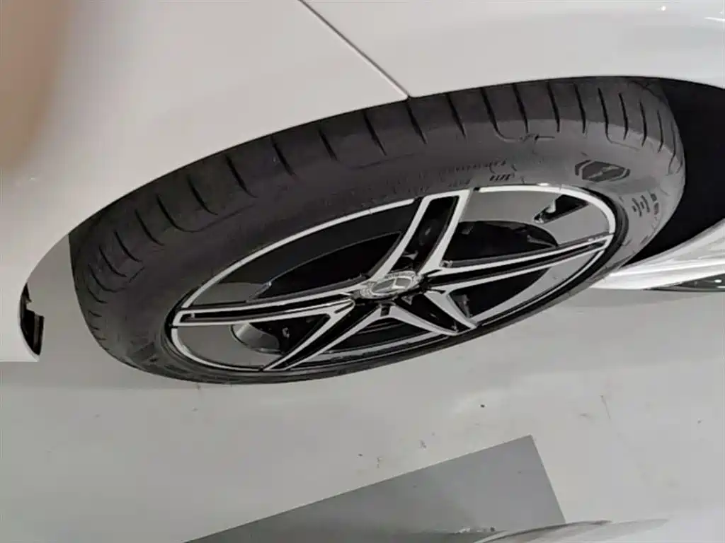 Mercedes-Benz C-Class 2025 Facelift C 260 L Night Sport Edition фото 23