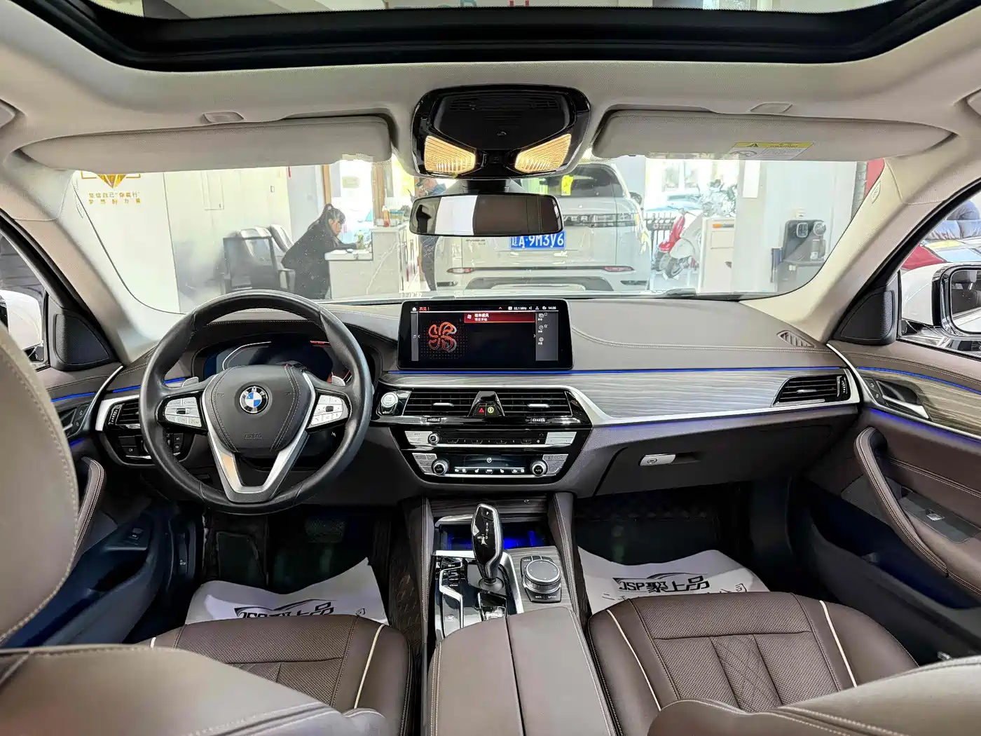 BMW 5 Series 2021 530Li xDrive Luxury Package фото 5