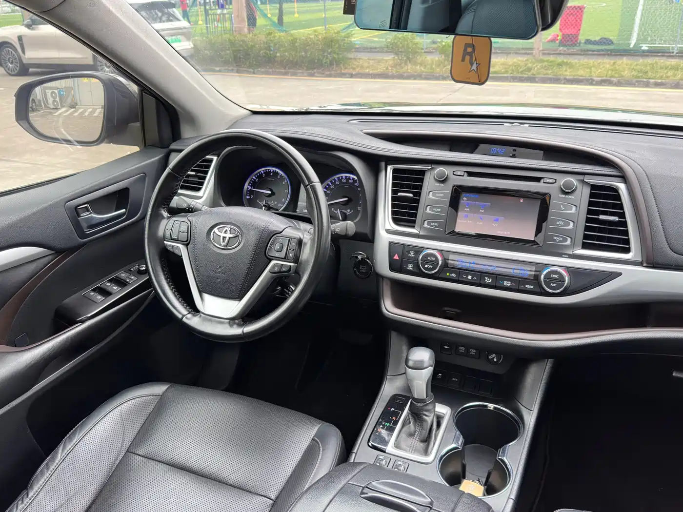 Toyota Highlander 2018 2.0T 2WD Luxury 7-Seater China VI фото 16