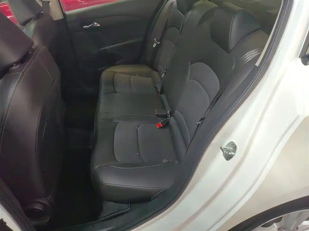 Chevrolet Cavalier 2019 320 Automatic Joy Edition фото 17