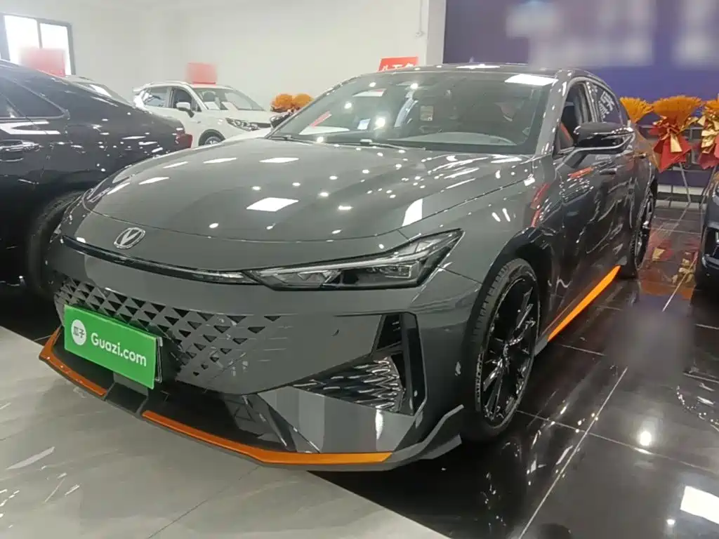Changan UNI-V 2024 1.5T Deluxe Sport