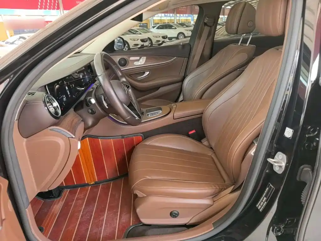 MERCEDES-BENZ E-CLASS