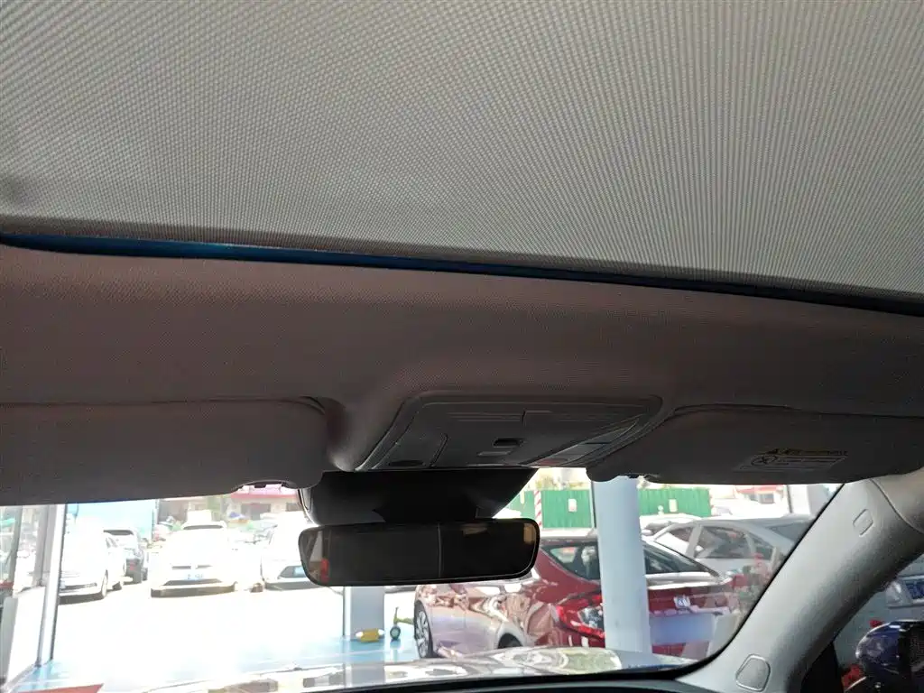 Hongqi HS5 2022 Facelift 2.0T Smart Flag Enjoyment Edition фото 18
