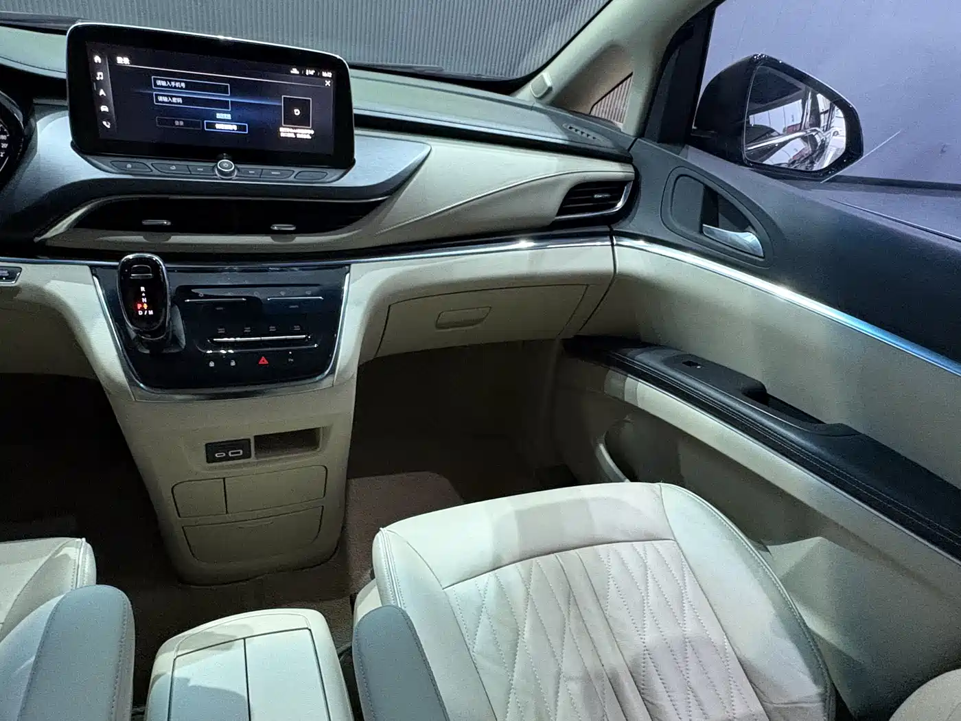 Buick GL8 2023 Land Business Class 652T Luxury фото 4