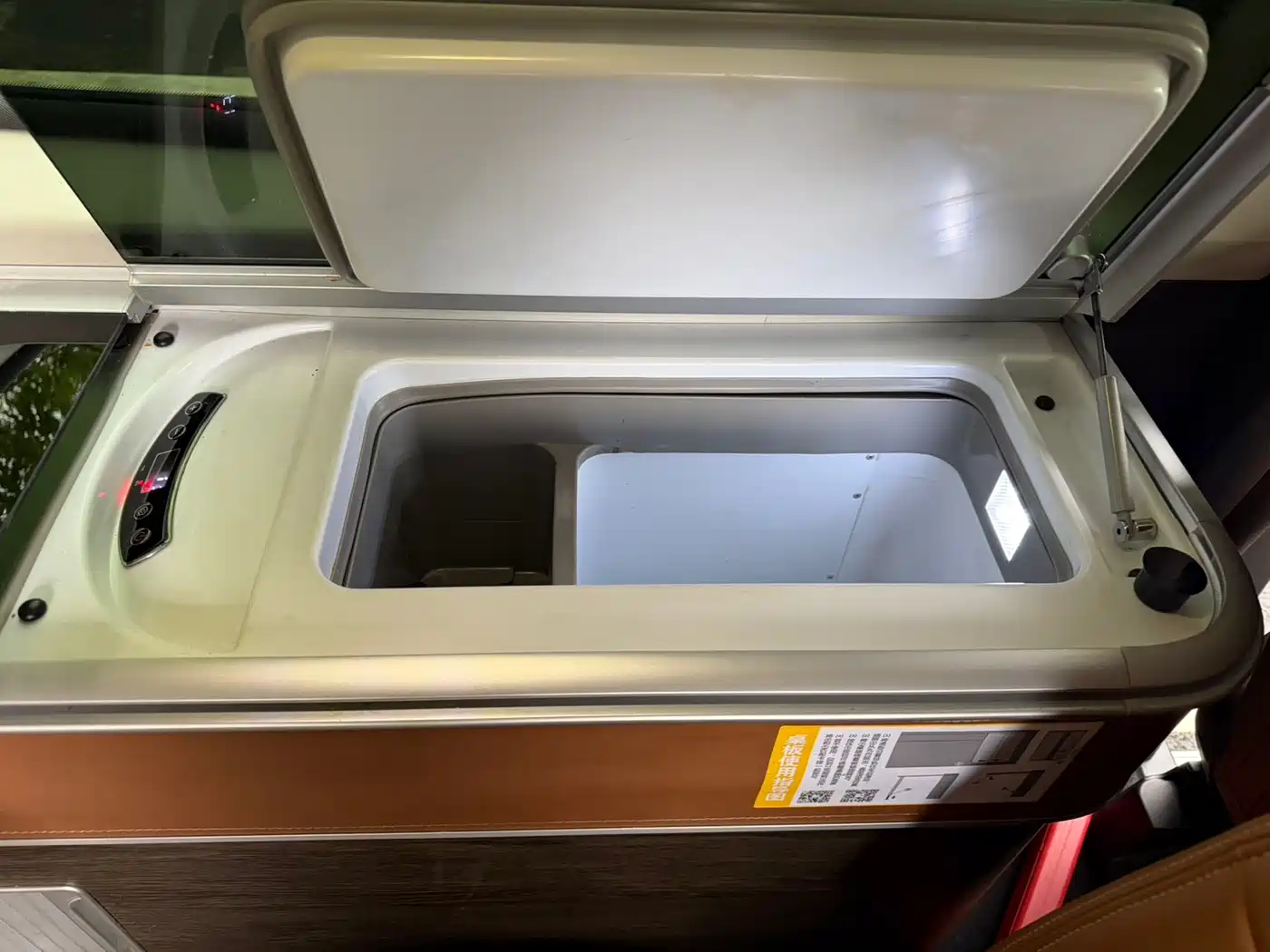 SAIC Maxus RG10 2019 2.0TGI Pop-top Camper Sunshine Edition фото 20