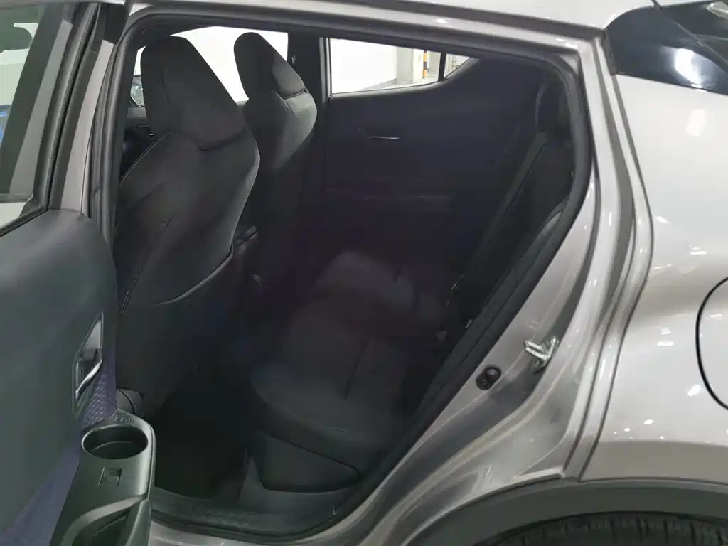 Toyota IZOA 2020 2.0L Yi Xiang Edition фото 15