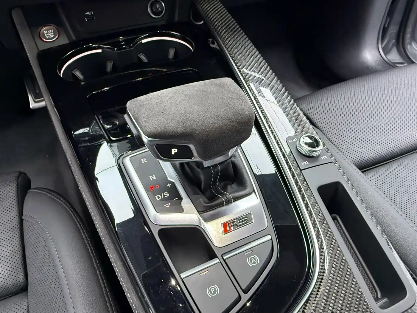 Audi RS 4 2023 2022 RS4 Avant Obsidian Edition