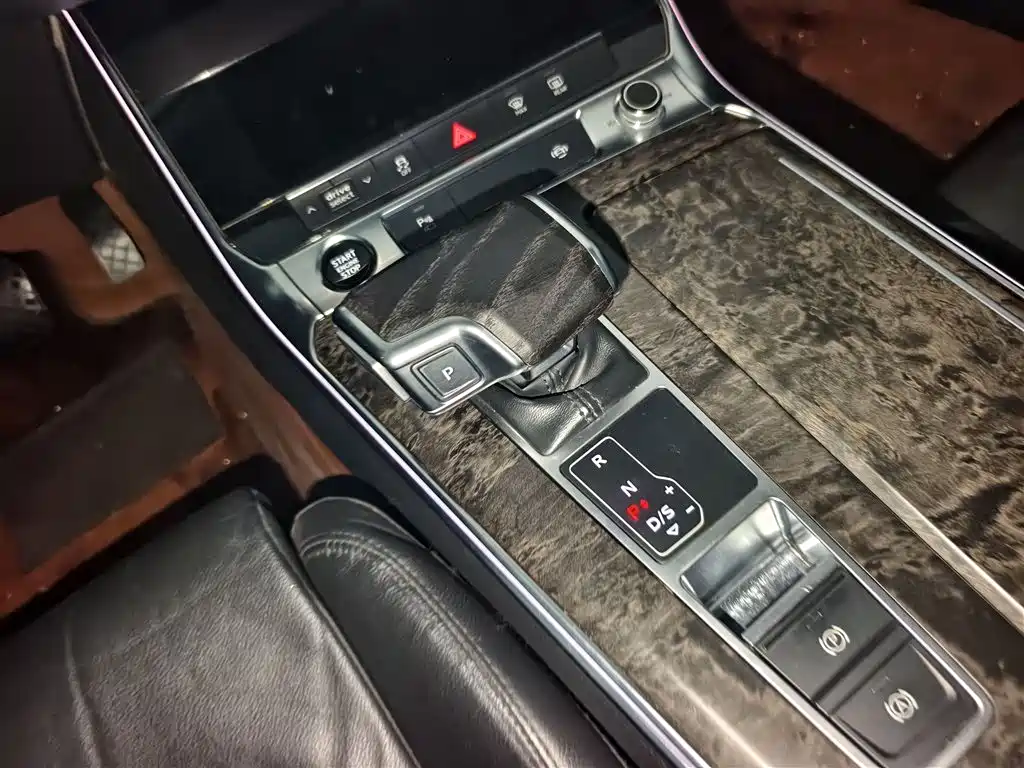 Audi A6L 2021 45 TFSI Exclusive Elegance фото 13