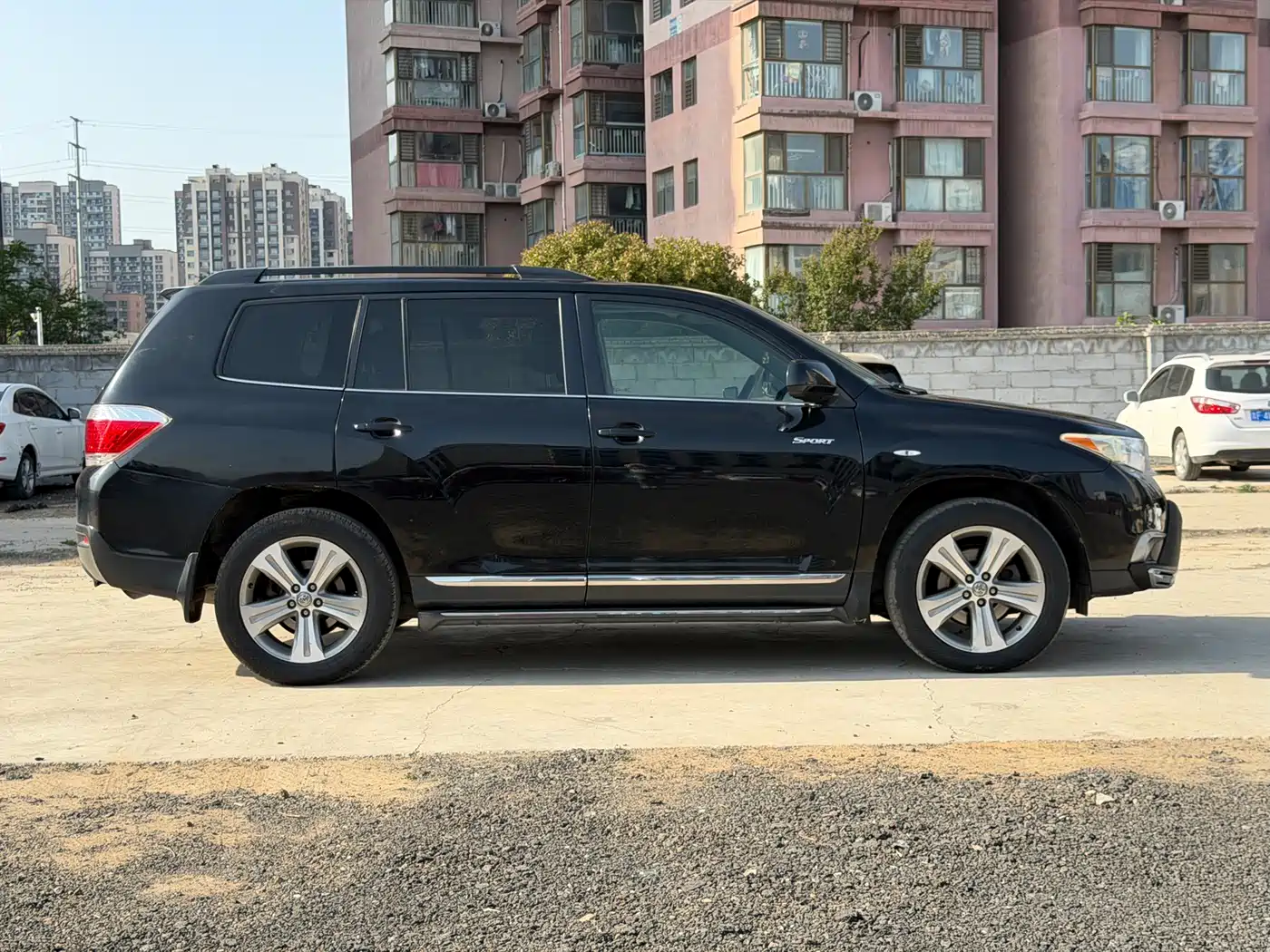 Toyota Highlander 2012 2.7L 2WD 7-Seater Luxury Edition фото 5