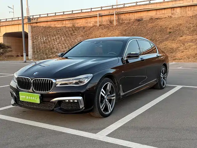 BMW 7 SERIES