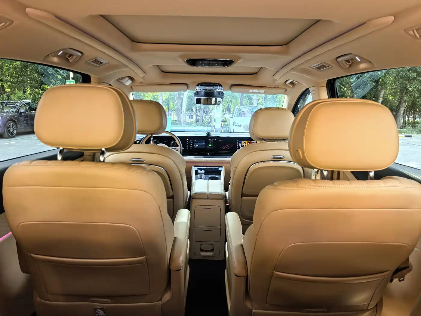 Voyah Auto Voyah Dreamer 2022 Low-carbon Dream+Smart Package фото 7