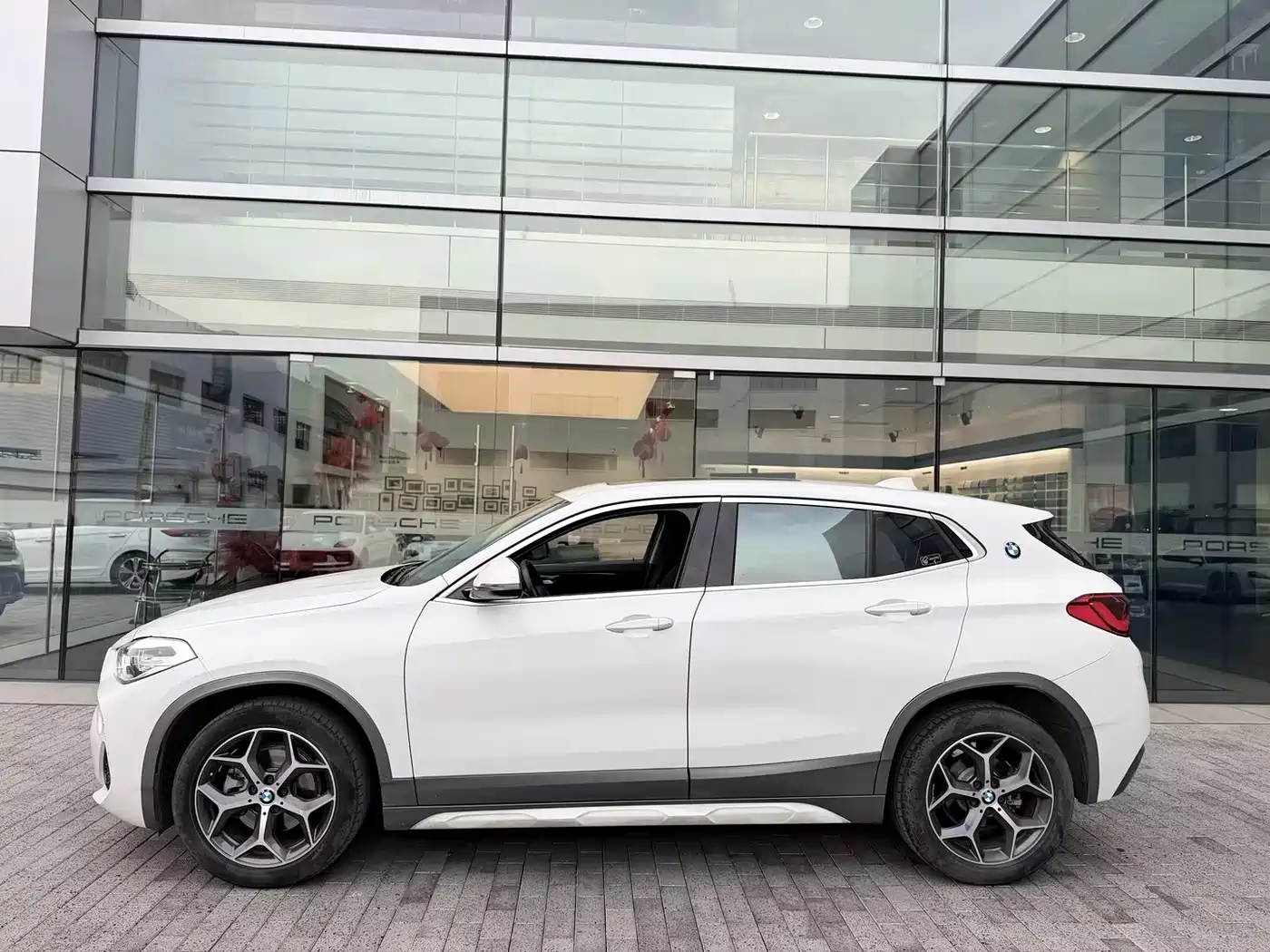 BMW X2 (Import) 2019 sDrive20i M Off-Road Package China VI фото 2