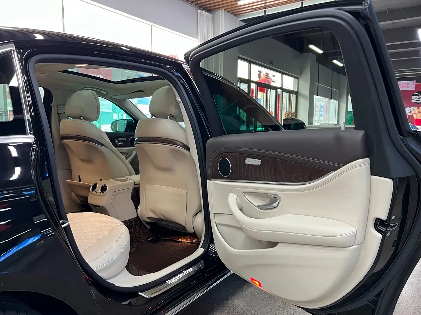 Mercedes-Benz E-Class 2020 E 260 L фото 10