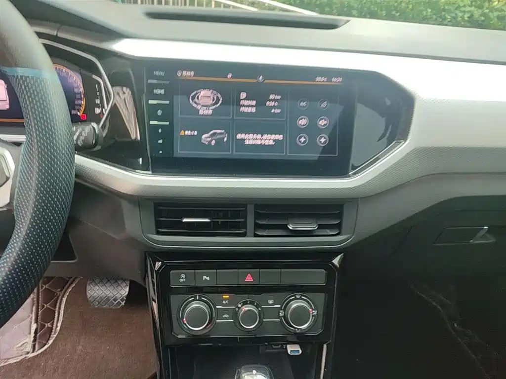 Volkswagen Tanying 2021 1.5L Automatic Smart Connect Edition фото 13