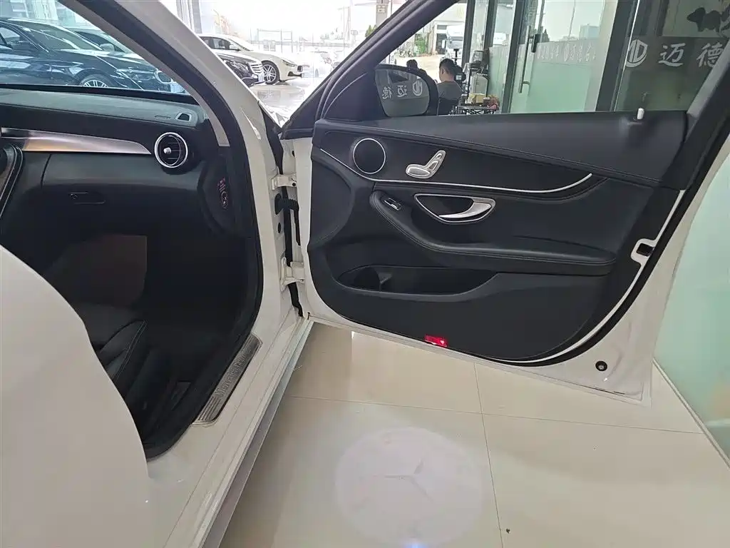 Mercedes-Benz C-Class 2020 C 200 L Fashion Sport фото 20