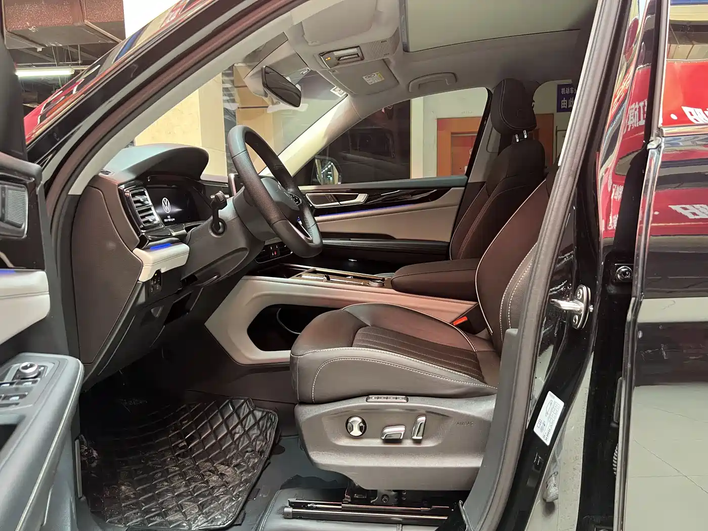 Volkswagen Teramont 2022 380TSI 4MOTION Premium Luxury фото 4