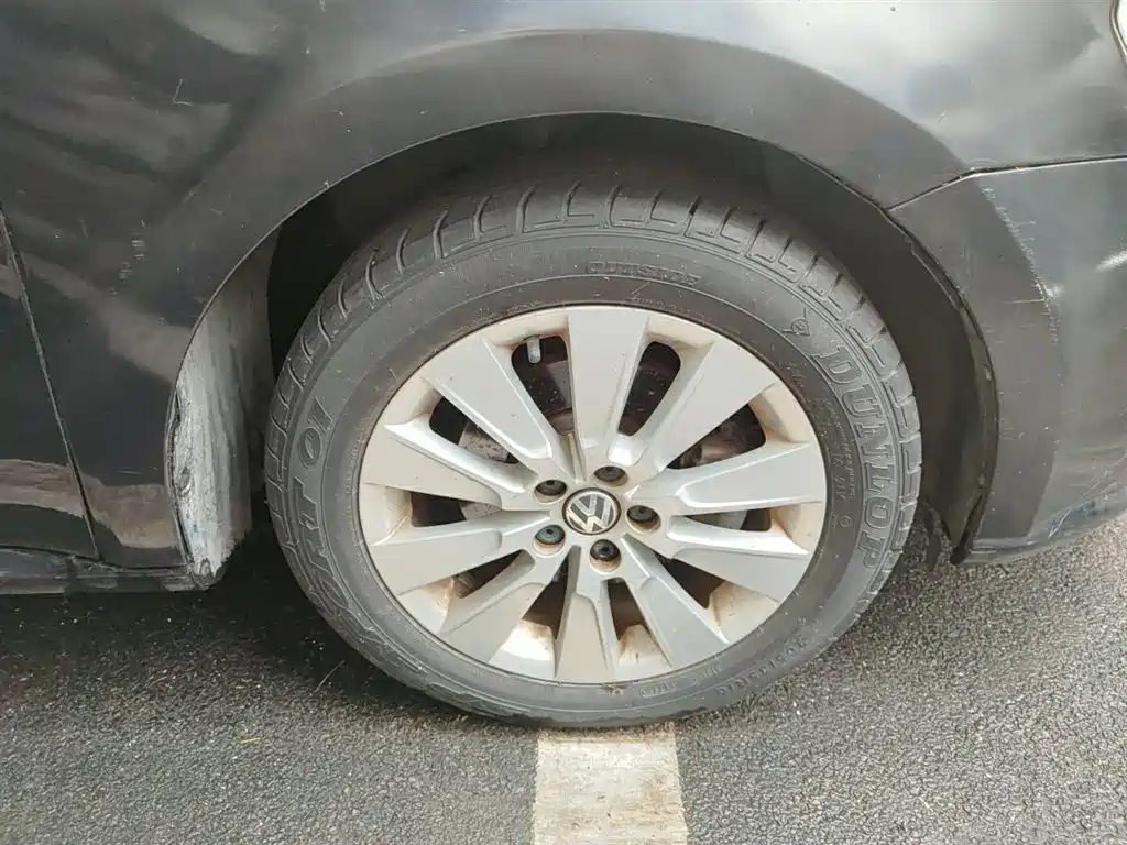 Volkswagen Lavida 2014 1.6L Automatic Sport фото 23