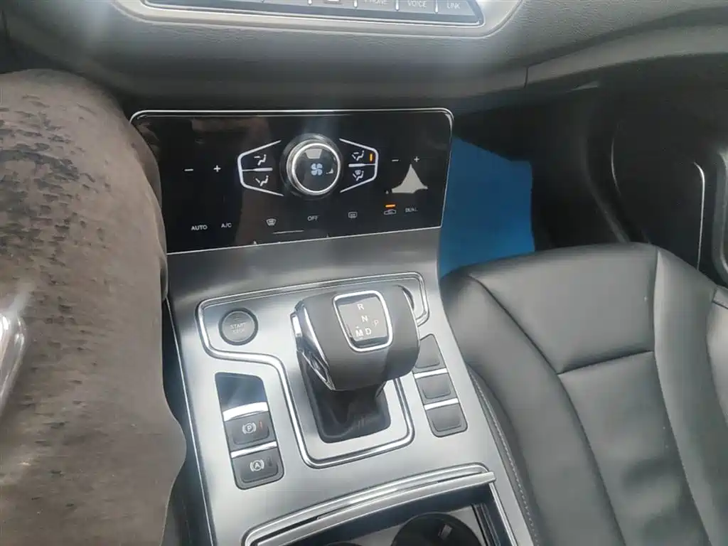 Hongqi H5 2022 Classic Facelift 1.5T DCT Flag Rhythm Edition фото 14