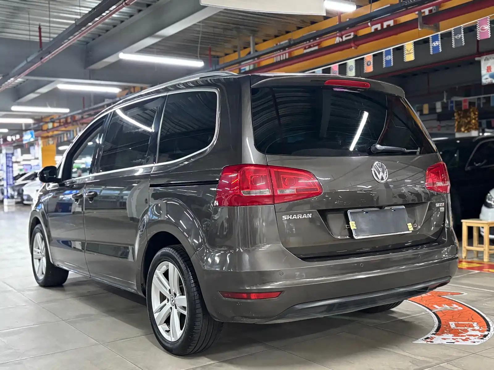 Фото 16 - Volkswagen Sharan
