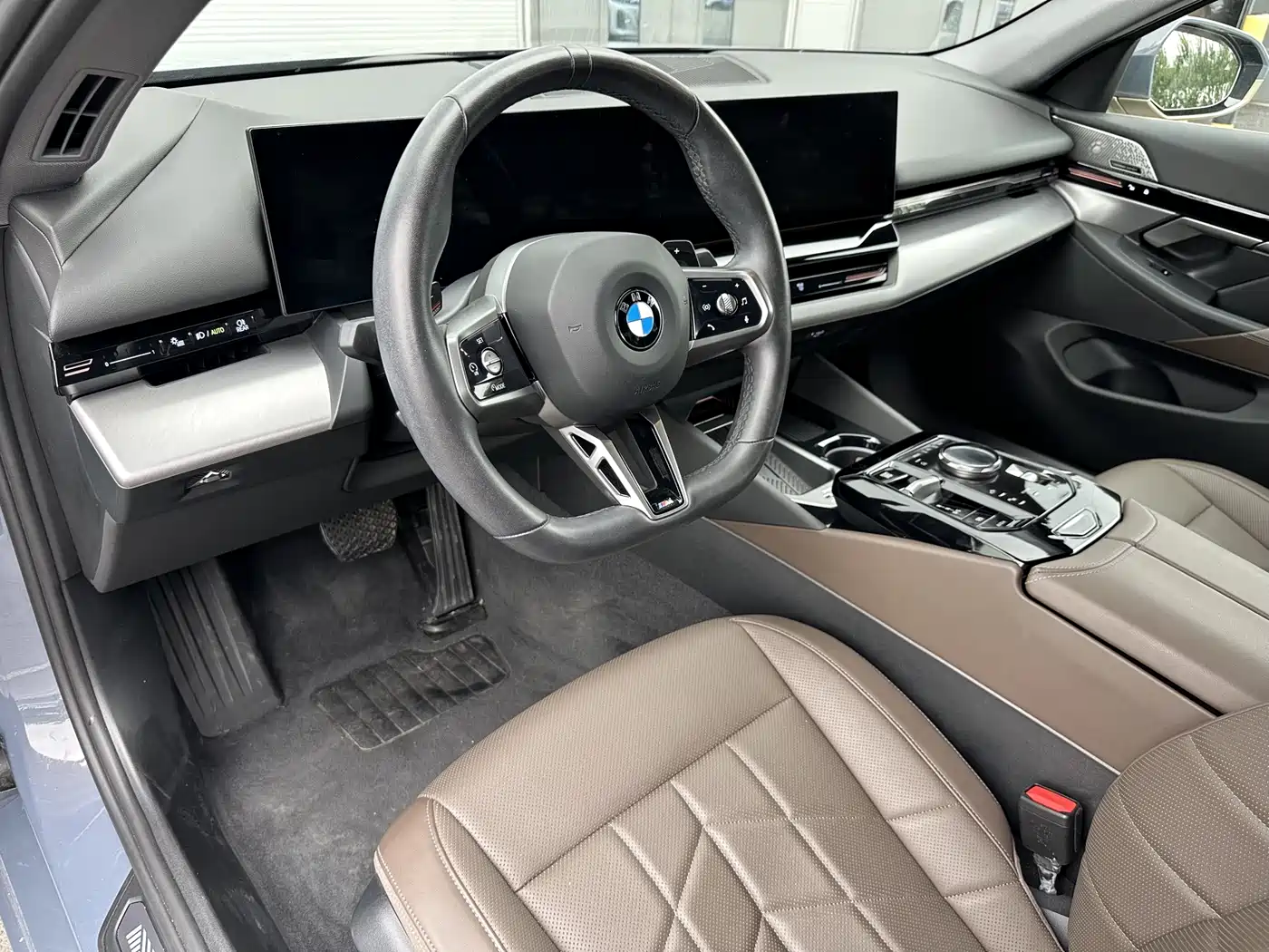 BMW 5 Series 2024 525Li M Sport Package фото 5