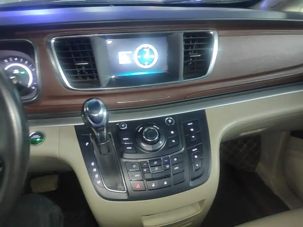 Buick GL8 2018 28T Luxury Model China VI фото 6